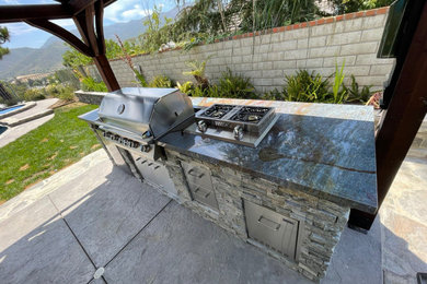 Patio - modern patio idea in Los Angeles
