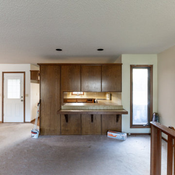 Caddy Court Kitchen & Mainfloor Remodel Before/Afters
