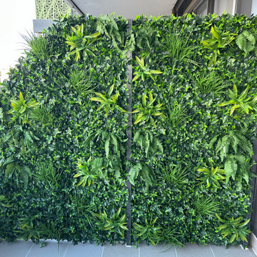 From Plain to Lush: Balcony Privacy Wall Transformation