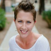 Andrea Mackenzie's photo