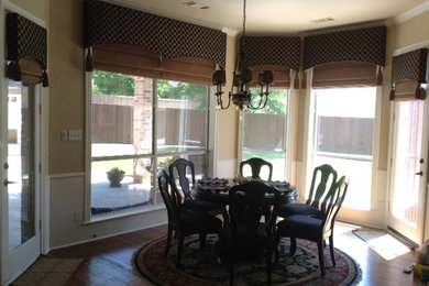 Dining room - dining room idea in Dallas