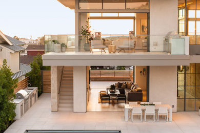 Inspiration for a contemporary pool remodel in Los Angeles