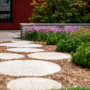 Mid-Century Modern Front Yard - East Lansing, MI