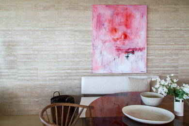 Dining room photo in Miami