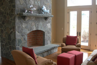 Example of a classic living room design in Boston