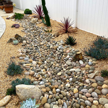 Lawn to native pollinator water capturing design