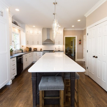White & Smoke Kitchen