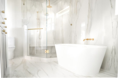 Inspiration for a modern bathroom remodel in Houston