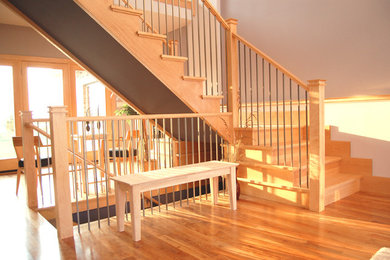 Staircase - contemporary staircase idea in Chicago