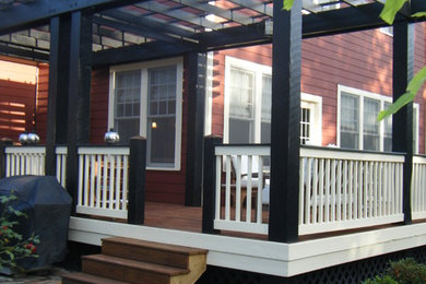 Arts and crafts deck photo in Charlotte