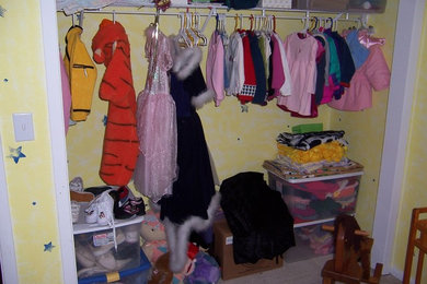 Girls Closet Organization