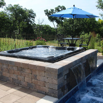 Pewaukee Personal Resort- Hot Tub