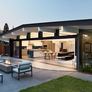 Indoor-Outdoor Eichler