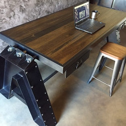 Cruz desk - Products