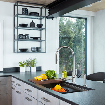 ROWAYTON, CT - Waterfront Edge