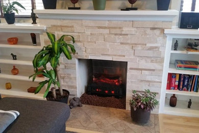 Family room - family room idea in Los Angeles