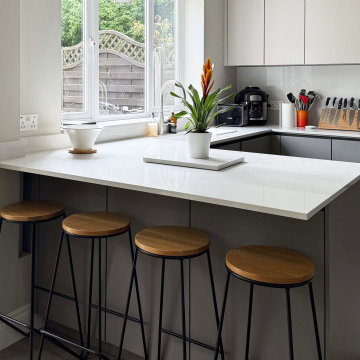 Beige & Grey Handleless Kitchen in St Albans