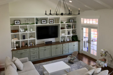 Inspiration for a craftsman family room remodel in San Francisco