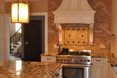 Inspiration for a transitional kitchen remodel in Chicago
