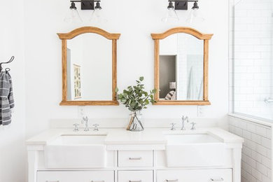 Doorless shower - farmhouse doorless shower idea in Phoenix with white walls