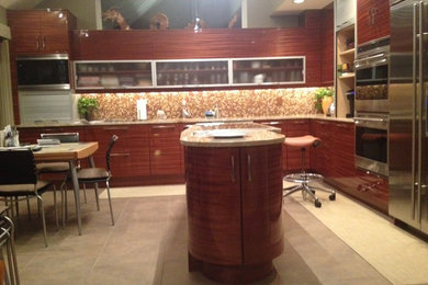Trendy kitchen photo in DC Metro