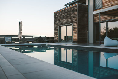 Ispirazione per una piscina minimal