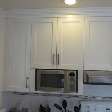 Contemporary White Shaker (Stephenson Point, Nanaimo)