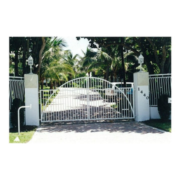 Driveway gates