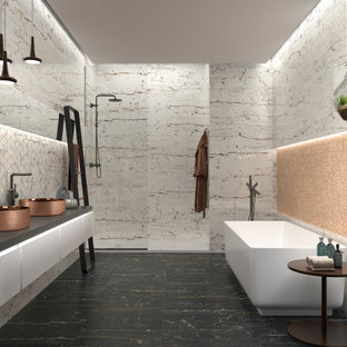 Bäder mit bunten Wänden und Schiebetür-Duschabtrennung Ideen, Design