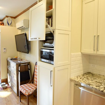 South Pennsylvania - Traditional White Kitchen
