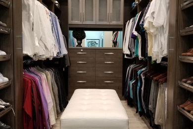 Inspiration for a closet remodel in Miami