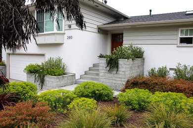 Photo of a contemporary landscaping in Other.