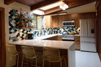 Example of a mid-century modern kitchen design in DC Metro
