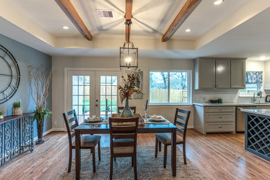 Example of a classic home design design in Houston