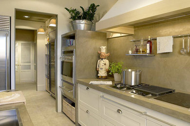 Kitchen - kitchen idea in Boston
