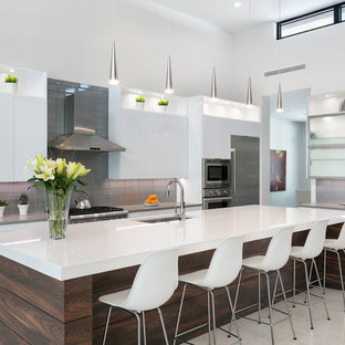 Kuchen Mit Ruckwand Aus Glasfliesen In Tampa Ideen Design Bilder Houzz