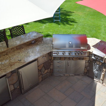 Outdoor Kitchen