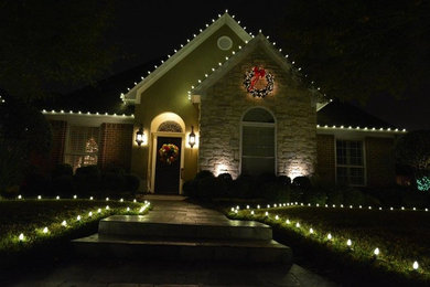 Traditional exterior home idea in Houston