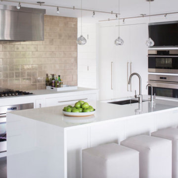 BEACHFRONT KITCHEN PLUS