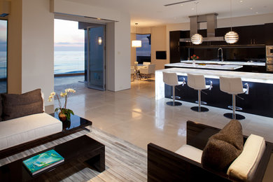 Example of a trendy living room design in Orange County