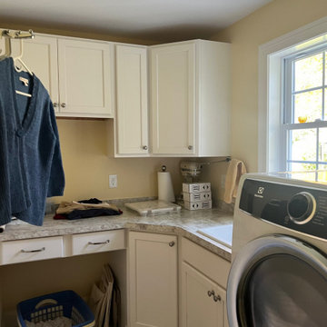 Kraftmaid Renway Warm White
