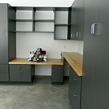 Milton DE Garage