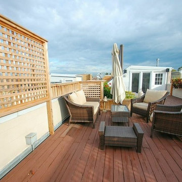 Rooftop Deck in Chicago's Roscoe Village