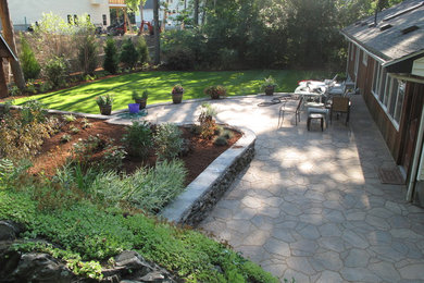 Photo of a traditional landscaping in Boston.