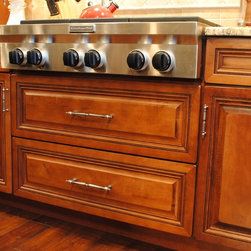 Detailed Traditional Kitchen - Kitchen Cabinetry