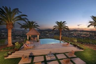 Transitional pool photo in Orange County