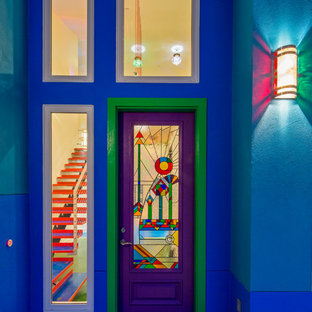 Неиссякаемый источник вдохновения для домашнего уюта: входная дверь в стиле фьюжн с одностворчатой входной дверью и стеклянной входной дверью