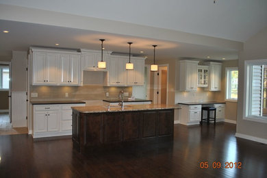 Example of a classic kitchen design in New York