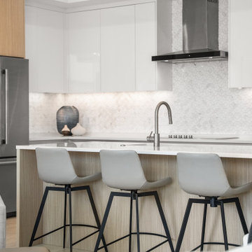 Modern Kitchen Bar Seating — Bayso Sarasota Condo Staging