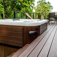 Bug room / Hot Tub